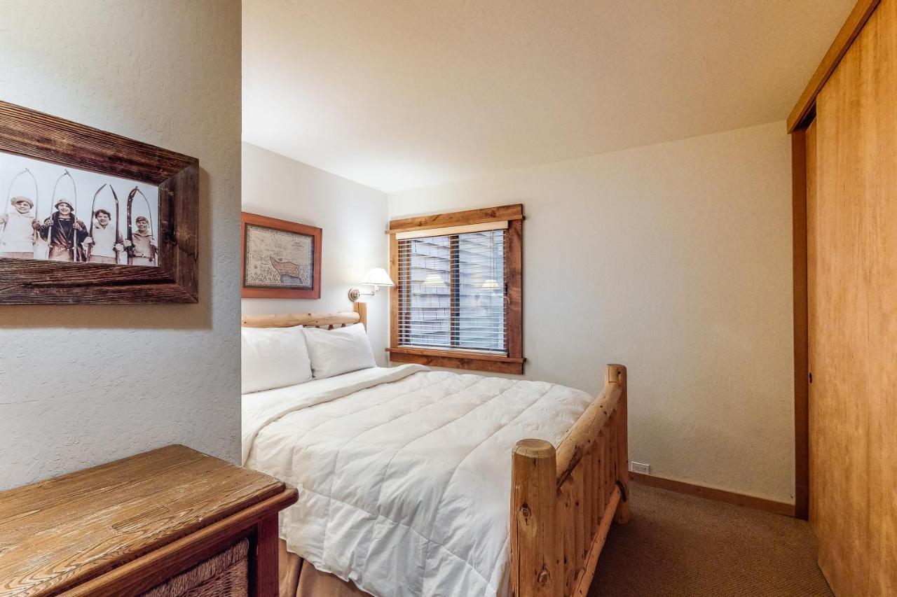 Cozy Condo In Ski Trails Truckee Exterior photo